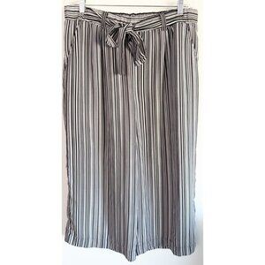 New Directions XL Stripe Crop Wide Leg Pants Lined Tie Front  Blk/Off White EUC